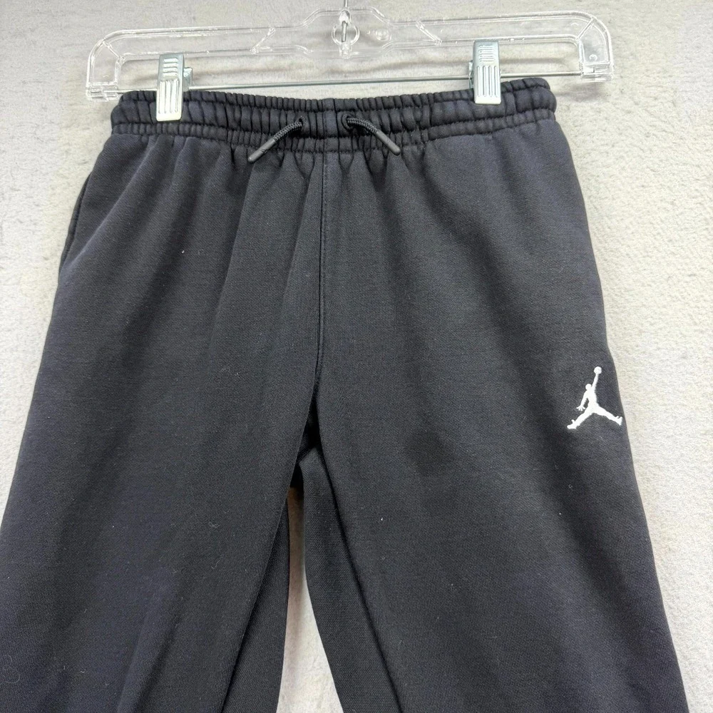 Jordan Essentials Fleece Jogger Pants Boys S Fits 23x21* Black Training Gym Wear